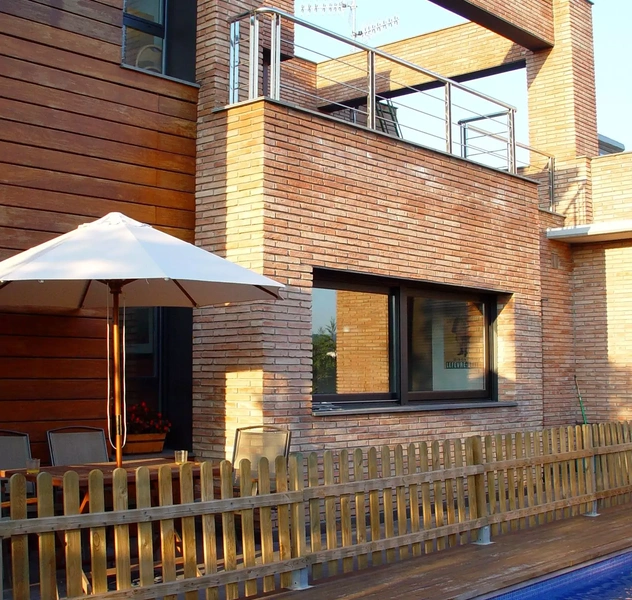 <p>Sta. María de Palautordera</p>
<p>Sup. Constr.: 380 m2</p>
<p>Sup. utíl:</p>
<p>330 m2</p>