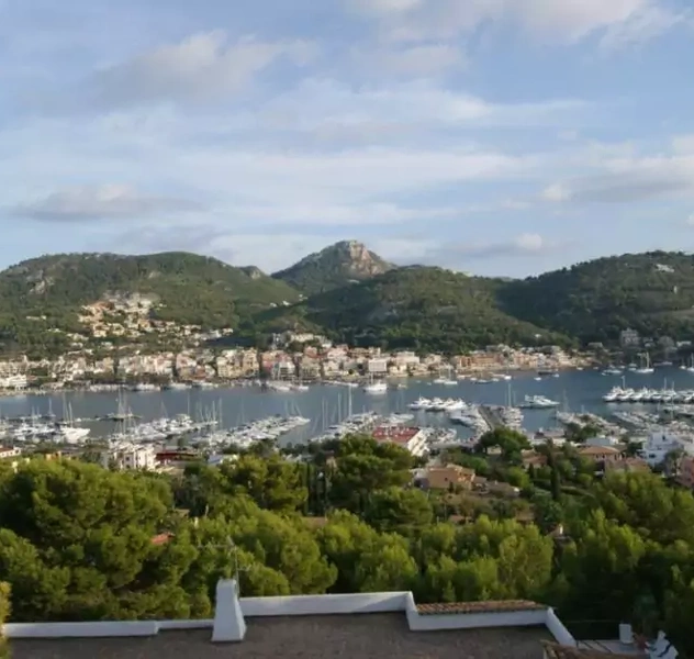 <p>Andratx / Mallorca</p>
<p>Sup. Const.: 365 m2</p>
<p>Sup. Utíl.: 340 m2</p>