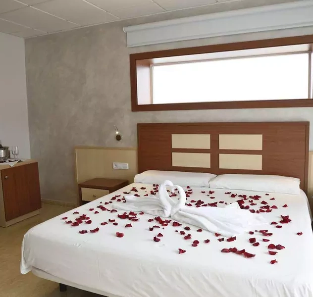 <p>280 Beds</p>
<p>Calella / Barcelona</p>
<p>Project for a category upgrade from 2 to 3 Stars</p>
<p>Permission planning</p>
<p>(HOTEL INTERNACIONAL, S.A.)</p>