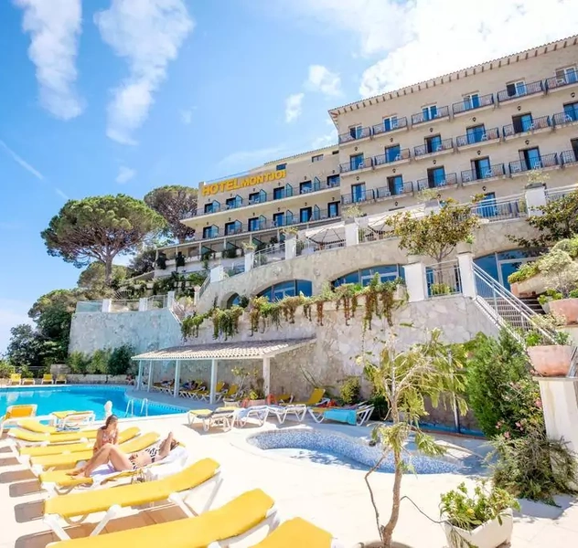 <p>260 Beds</p>
<p>Sant Feliu de Guixols / Girona</p>
<p><strong>Phase-1: </strong>Structural rehabilitation of lobby and reception area</p>
<p>Permission planning, Execution planning, construction site management.</p>
<p><strong>Phase-2: </strong>Project for upgrading and refurbishing the hotel from 2 to 3 Stars </p>
<p>Permission planning, Execution planning, Activity permission planning</p>
<p>(Viatges Anubis S.A.)</p>